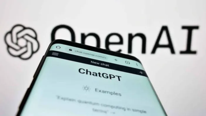 ChatGPT’s Market Lead Narrows as AI Assistant Competition Grows